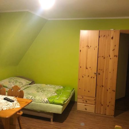 Pokoje Goscinne Pod Gubalowka Nowe Bystre Buitenkant foto